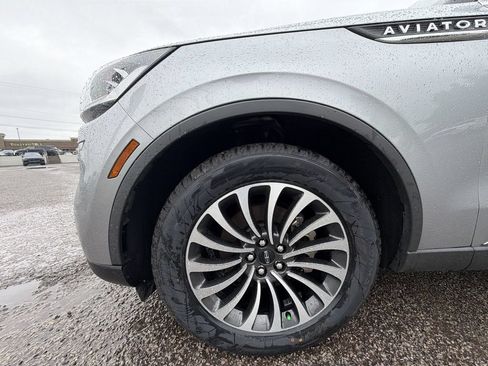 Used 2023 Lincoln Aviator AWD w/ Premium Package image 10