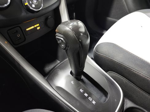 Used 2020 Chevrolet Trax LS FWD image 29