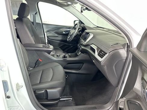 Used 2023 GMC Terrain SLE w/ Driver Convenience Package image 28