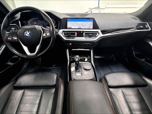 Used 2019 BMW 330i Sedan w/ Convenience Package RWD image 10