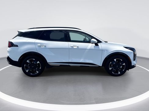 Used 2026 Kia Sportage SX FWD image 3