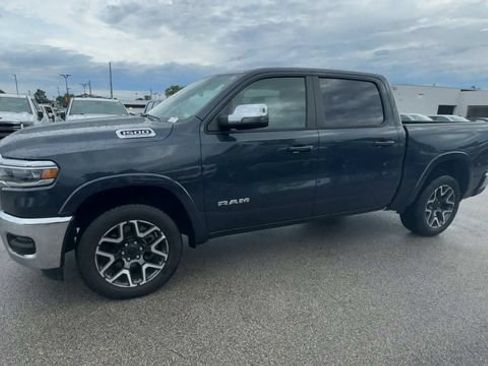 Used 2026 RAM 1500 Laramie AWD/4WD image 5