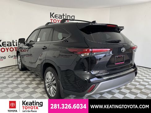 New 2026 Toyota Highlander Platinum AWD/4WD image 10