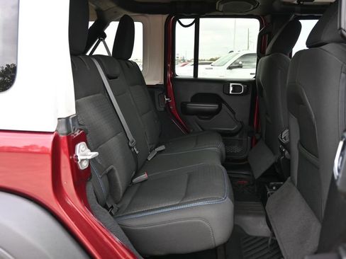 Used 2021 Jeep Wrangler Unlimited Islander image 21