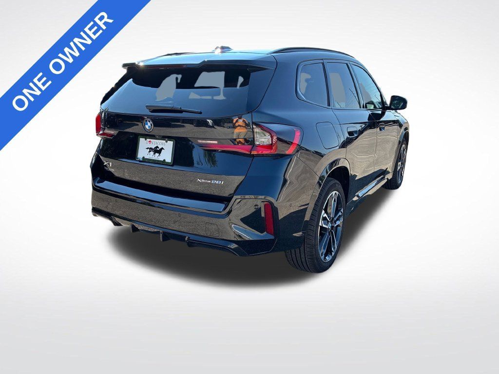 Used 2025 BMW X1 xDrive28i w/ M Sport Package AWD/4WD image 4