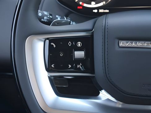 New 2026 Land Rover Range Rover SE AWD/4WD image 19