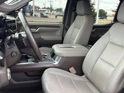 Used 2022 GMC Sierra 1500 SLT w/ SLT Premium Plus Package AWD/4WD image 8