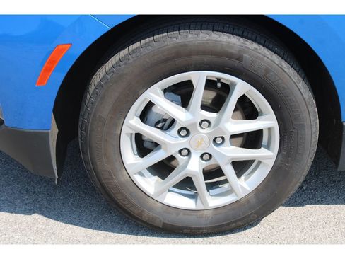 Used 2024 Chevrolet Equinox LT w/ LPO, Floor Liner Package image 8