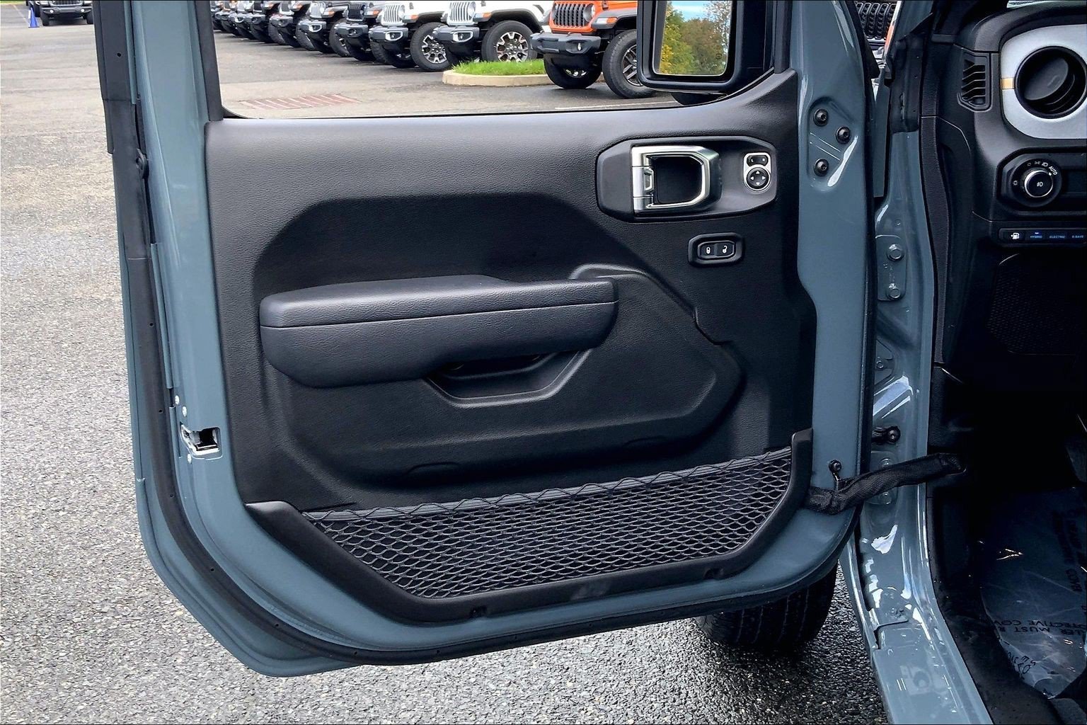 Certified 2025 Jeep Wrangler Unlimited Sport S 4xe w/ Convenience Group AWD/4WD image 20