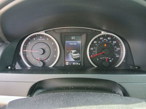 Used 2017 Toyota Camry XSE w/ Moonroof Package FWD image 19