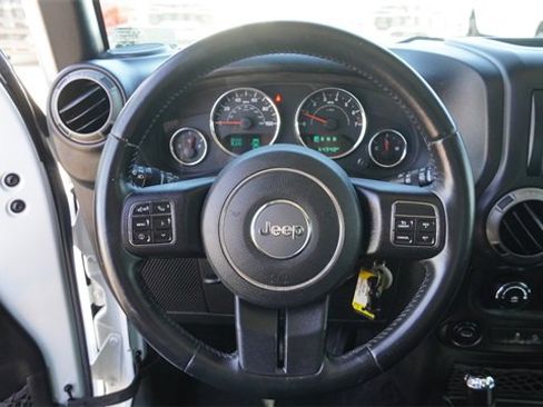 Used 2016 Jeep Wrangler Sport w/ Connectivity Group image 19