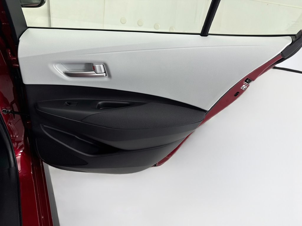 Used 2026 Toyota Corolla SE w/ Carpet Mat Package (TMS) FWD image 25