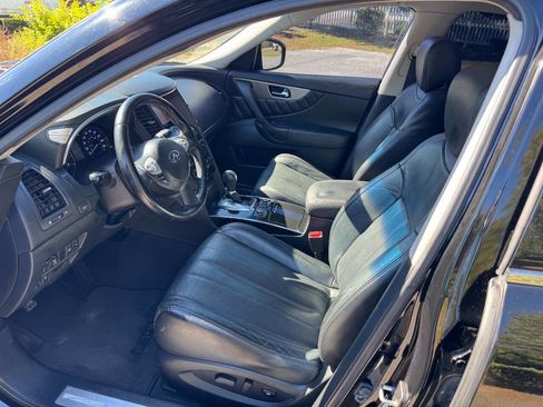 Used 2017 INFINITI QX70 2WD image 9