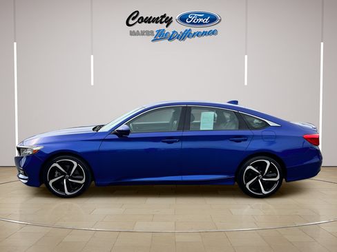 Used 2018 Honda Accord Sport image 3