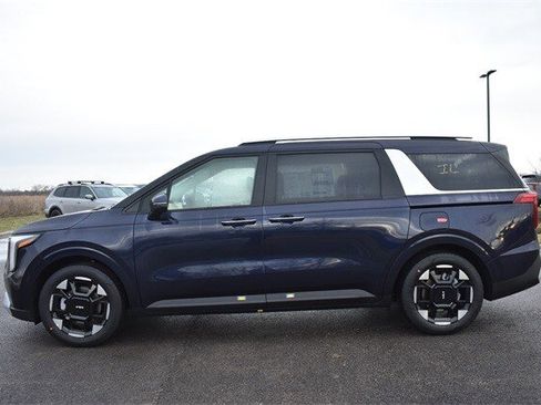 New 2026 Kia Carnival EX image 6