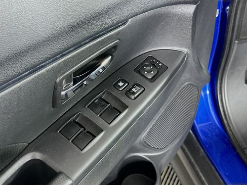 Used 2025 Mitsubishi Outlander Sport LE AWD/4WD image 15