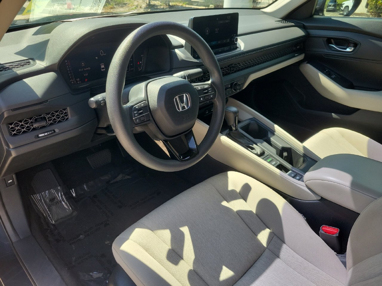 Used 2023 Honda Accord LX image 13