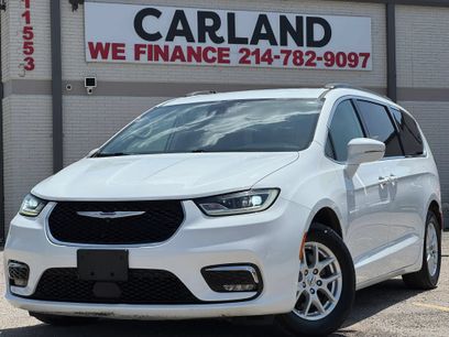 Used 2022 Chrysler Pacifica Touring-L