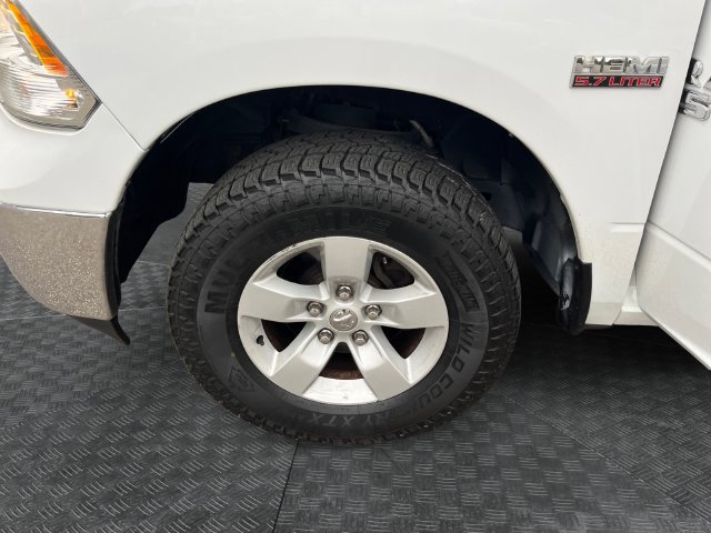 Used 2016 RAM 1500 Classic SLT AWD/4WD image 15