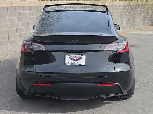 Used 2021 Tesla Model Y Performance image 8