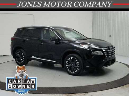 Used 2024 Nissan Rogue Platinum FWD image 1