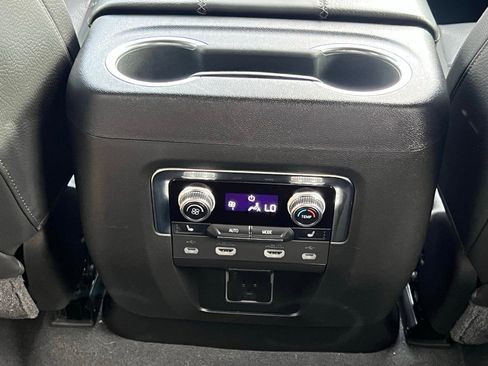 Used 2021 GMC Yukon Denali image 22