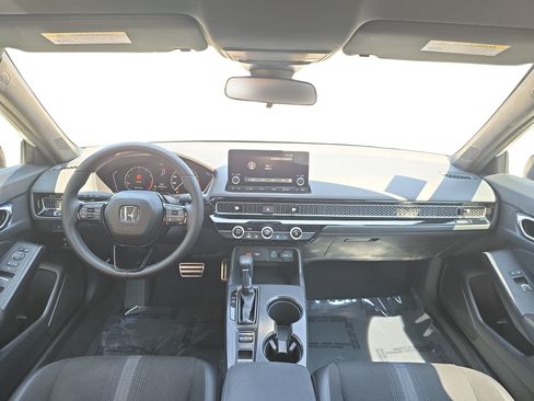 Used 2023 Honda Civic Sport image 9