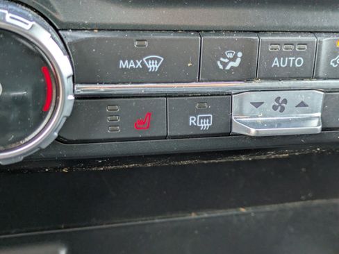 Certified 2022 Ford F150 XLT w/ Equipment Group 302A High image 30