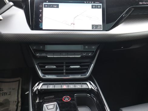 Used 2022 Audi e-tron GT Prestige w/ Prestige Package image 11