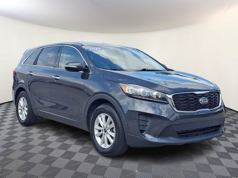 Used 2019 Kia Sorento FWD V6 image 1