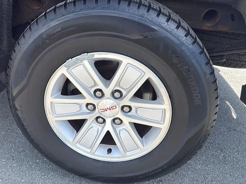 Used 2018 GMC Sierra 1500 SLE w/ SLE Value Package AWD/4WD image 6