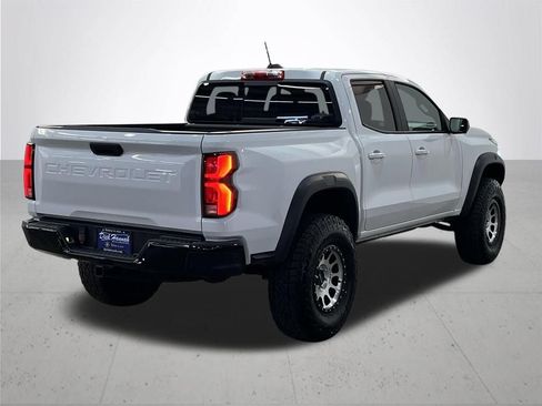 Used 2025 Chevrolet Colorado ZR2 w/ Technology Package AWD/4WD image 10