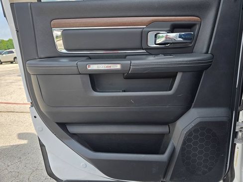 Used 2015 RAM 1500 Laramie w/ Convenience Group AWD/4WD image 10