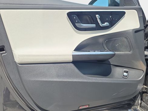 Used 2024 Mercedes-Benz C 300 Sedan image 27