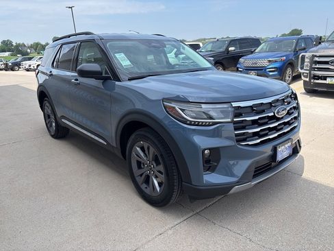 New 2025 Ford Explorer Active w/ Active Comfort Package image 3