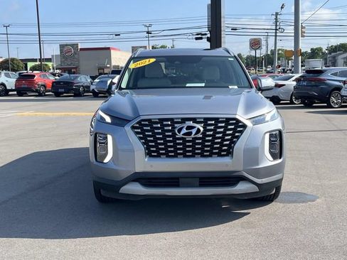 Used 2021 Hyundai Palisade SEL w/ Premium Package FWD image 2