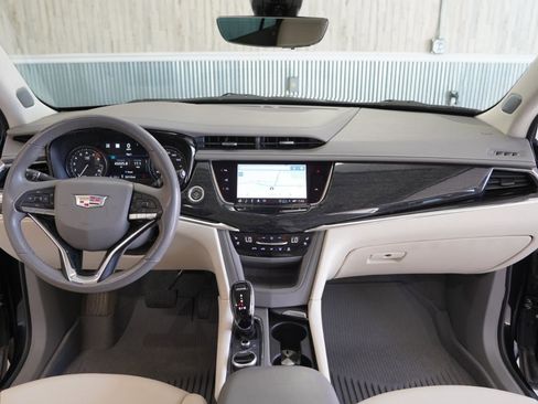 Used 2022 Cadillac XT6 Premium Luxury w/ Technology Package image 17