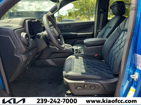 Used 2023 Chevrolet Colorado Trail Boss w/ Advanced Trailering Package AWD/4WD image 19