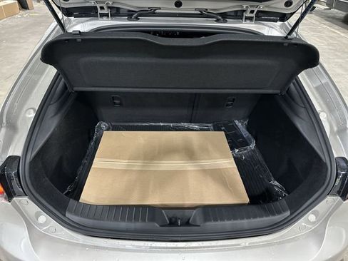 New 2026 MAZDA MAZDA3 Hatchback w/Premium Plus Pkg image 25