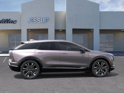 New 2026 Cadillac Optiq Luxury 2 image 5