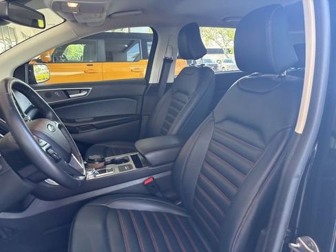 Used 2023 Ford Edge SEL w/ Sport Appearance Package image 9