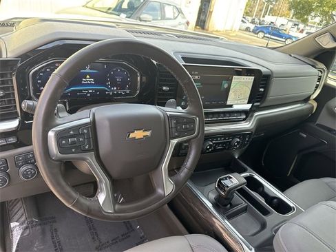 Used 2024 Chevrolet Silverado 1500 LTZ w/ LTZ Premium Package image 17