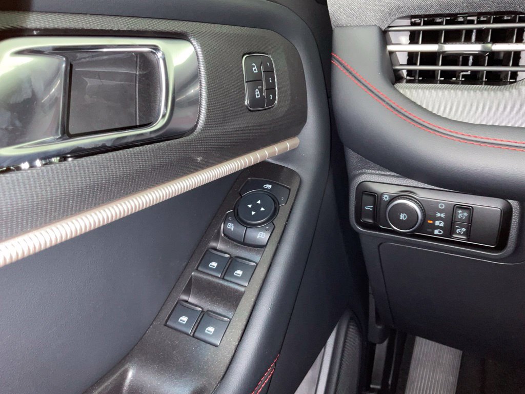 New 2027 Ford Explorer ST-Line w/ Premium Package RWD image 21