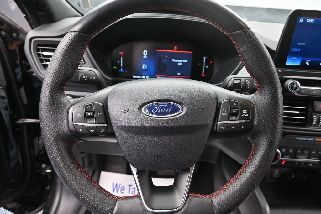 Used 2025 Ford Escape ST-Line Select AWD/4WD image 29