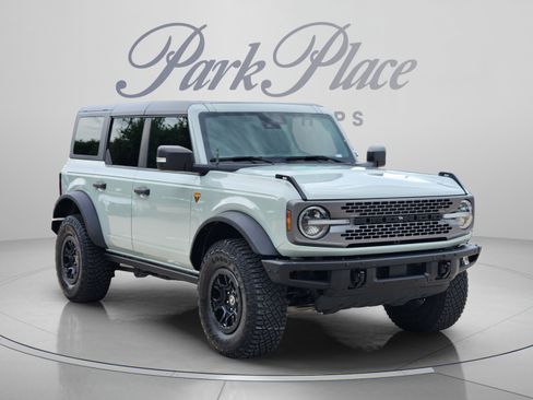 Used 2023 Ford Bronco Badlands AWD/4WD image 5