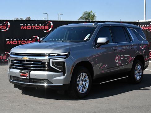 Used 2025 Chevrolet Tahoe LT AWD/4WD image 3