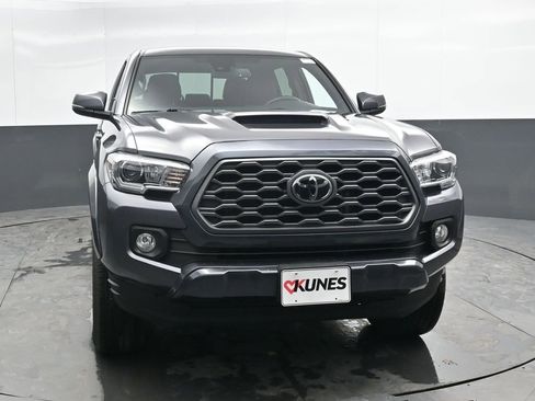 Used 2023 Toyota Tacoma TRD Sport image 8
