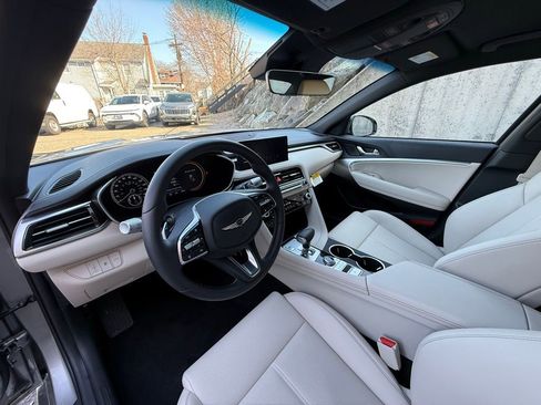 Used 2026 Genesis G70 2.5T image 15