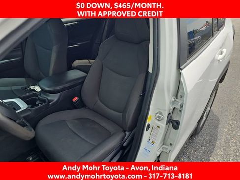 Used 2020 Toyota RAV4 LE AWD/4WD image 10