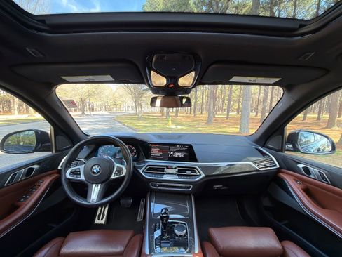 Used 2022 BMW X5 M50i AWD/4WD image 2